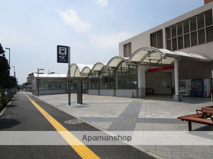 東京都足立区六町1丁目の賃貸マンションの周辺