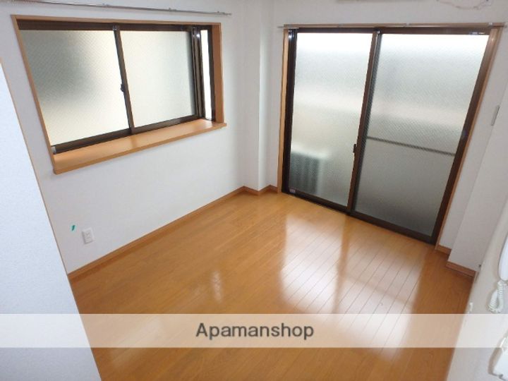 東京都北区岩淵町の賃貸マンションの居間