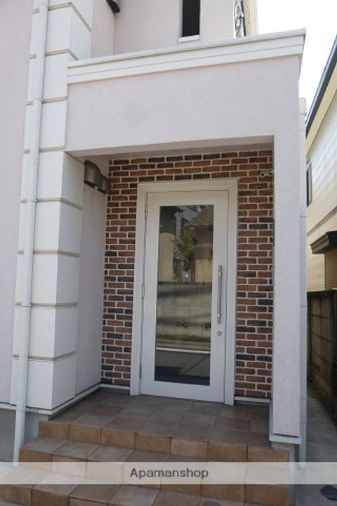 東京都北区赤羽西2丁目の賃貸アパートの外観