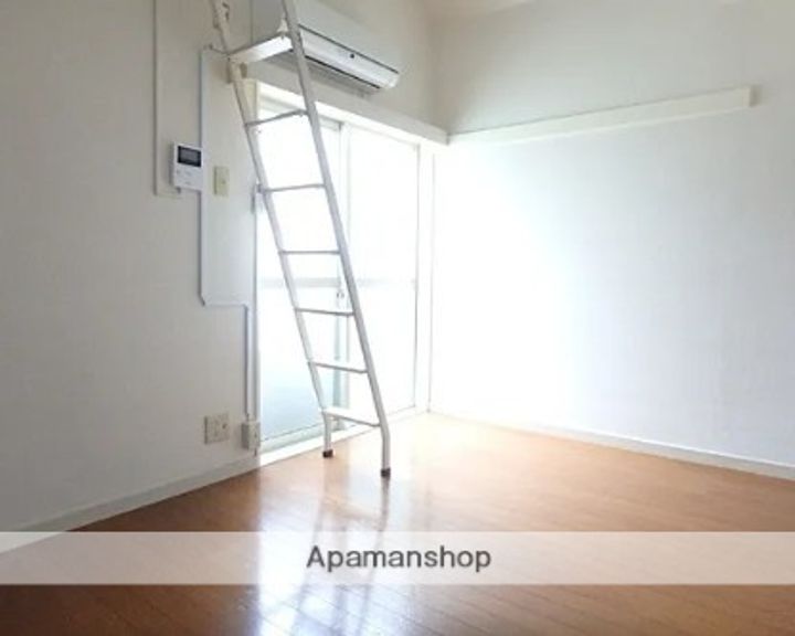 ローヤル堤の内装