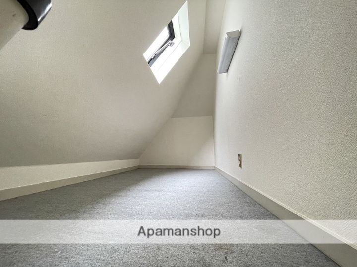 ローヤル堤の内装