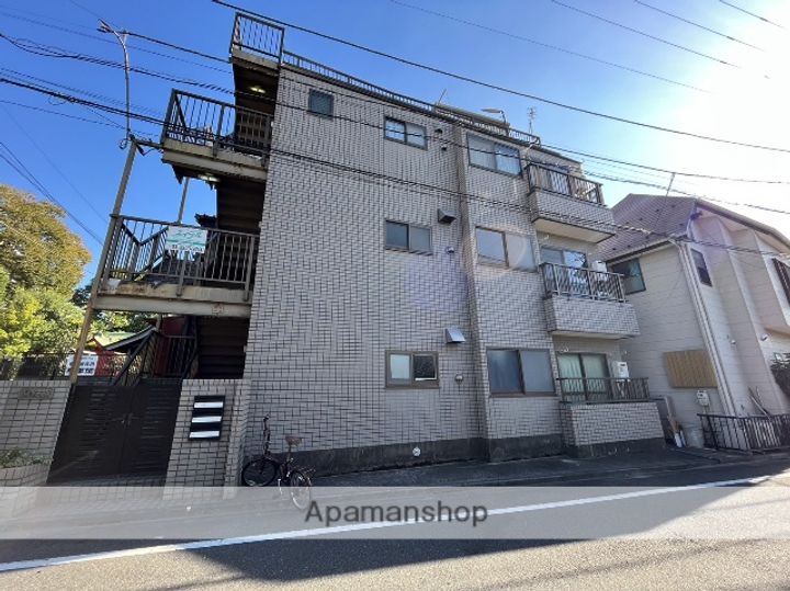 東京都北区志茂4丁目の賃貸マンションの外観
