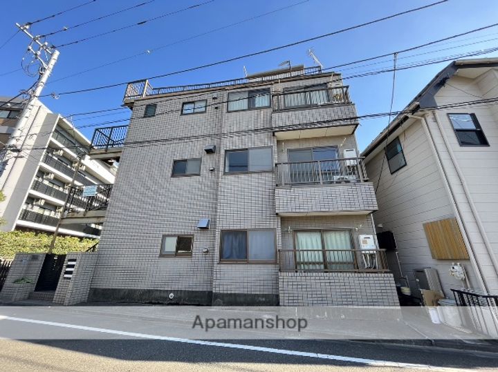 東京都北区志茂4丁目の賃貸マンションの外観