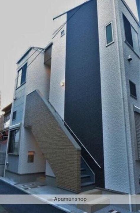 東京都北区滝野川3丁目の賃貸アパートの外観