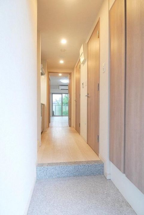 Nステージ本蓮沼の玄関