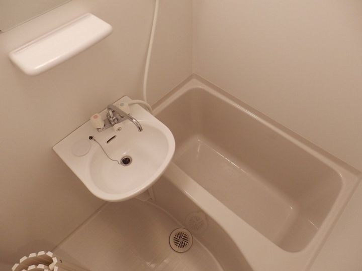 東京都北区西が丘1丁目の賃貸アパートの風呂