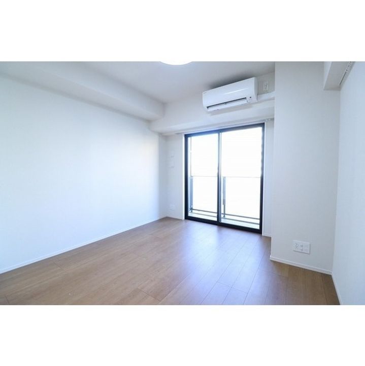 ラティエラ板橋の居間