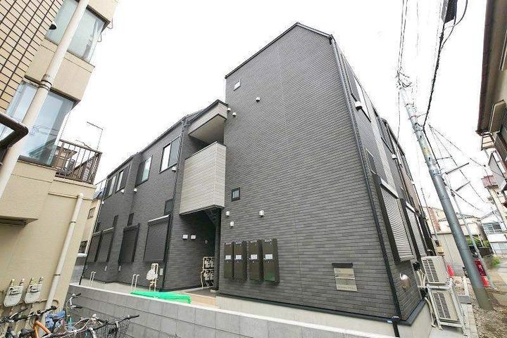 東京都板橋区仲宿の賃貸アパートの外観