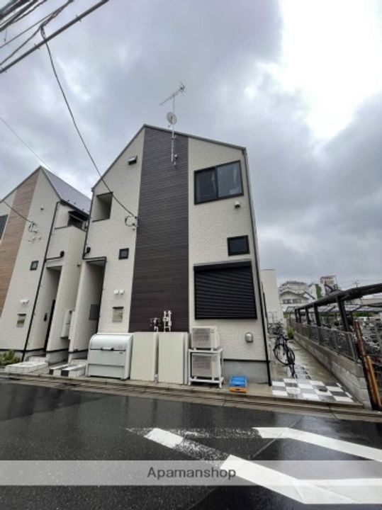 東京都北区志茂3丁目の賃貸アパートの外観
