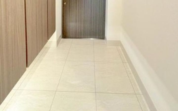 東京都北区上十条2丁目の賃貸マンションの玄関