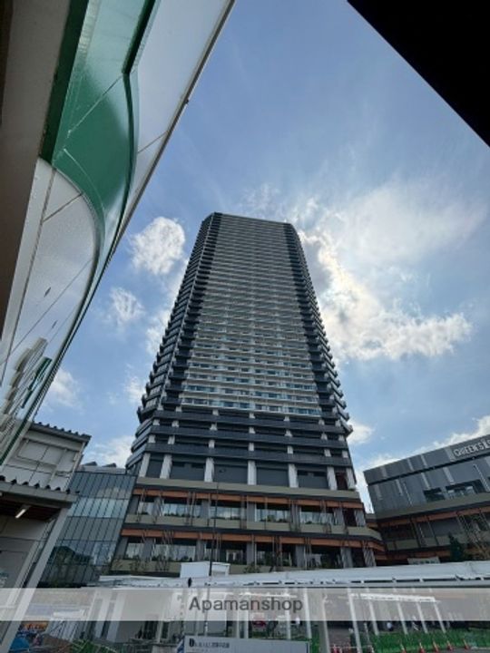 東京都北区上十条2丁目の賃貸マンションの外観