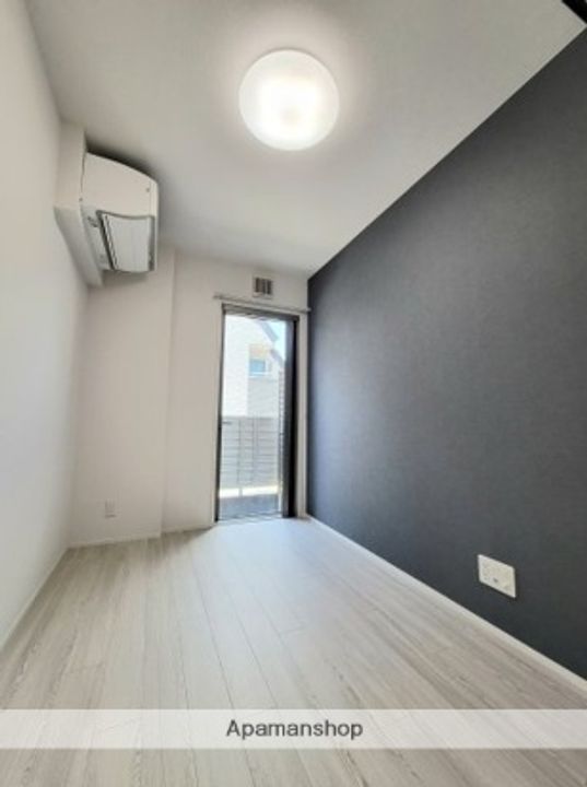 ロッソ・カンパーナの居間