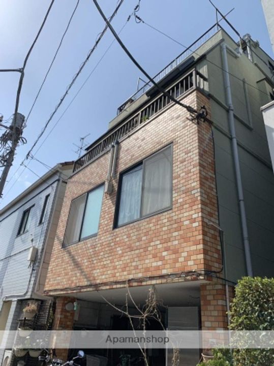 東京都三鷹市下連雀1丁目の賃貸アパートの外観