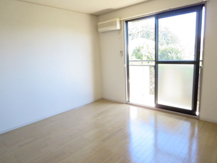 東京都国分寺市東恋ヶ窪5丁目の賃貸アパートの居間