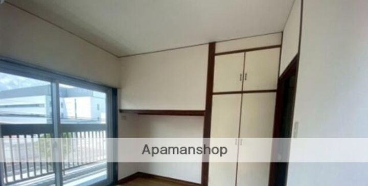 東京都武蔵野市中町3丁目の賃貸マンションの居間