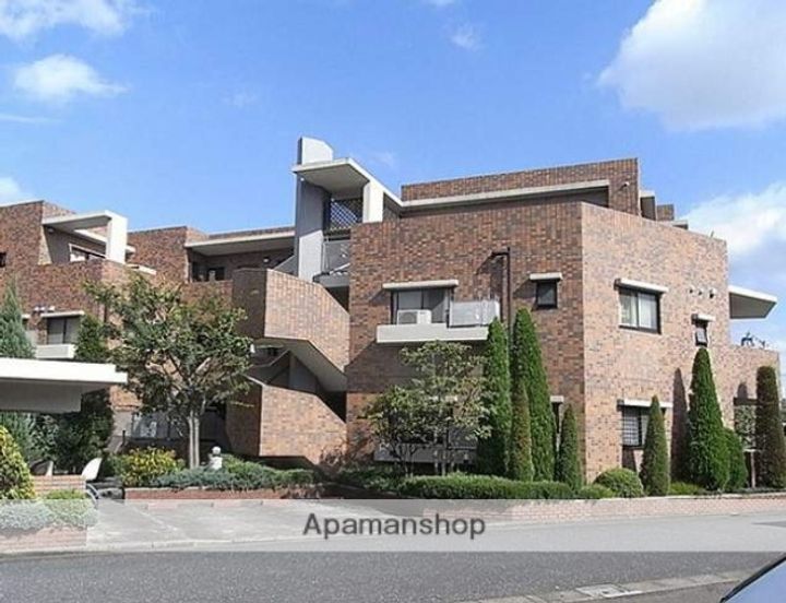 東京都三鷹市上連雀2丁目の賃貸マンションの外観