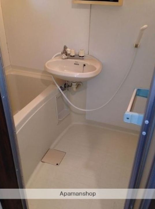 東京都小金井市貫井北町2丁目の賃貸アパートの風呂