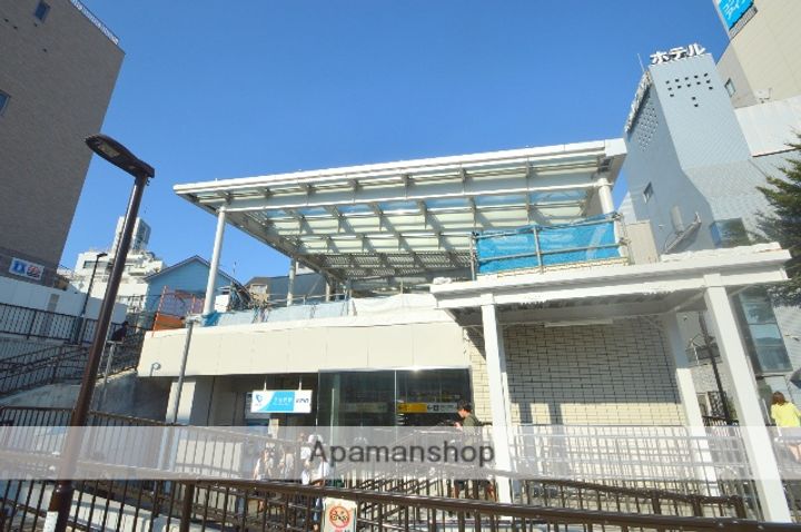東京都世田谷区北沢2丁目の賃貸アパートの周辺