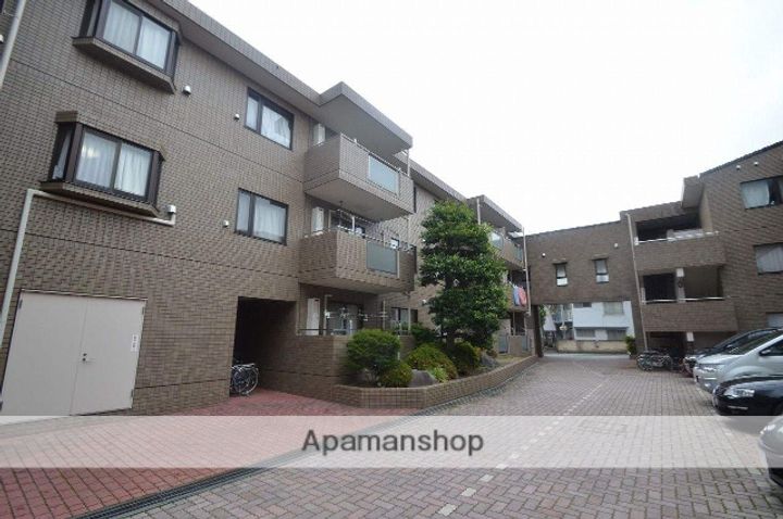 東京都小金井市緑町1丁目の賃貸マンションの外観