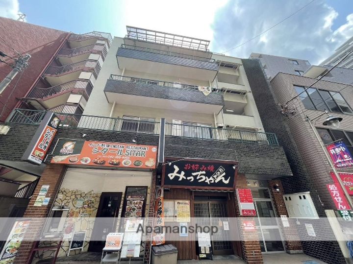 東京都小金井市本町1丁目の賃貸マンションの外観