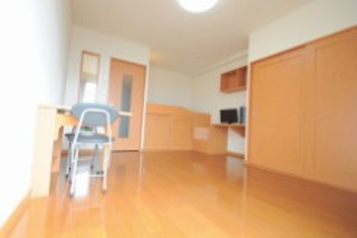 レオパレスコーポリッチⅡの居間