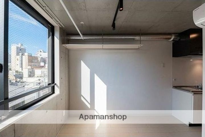 東京都杉並区西荻南3丁目の賃貸マンションの居間