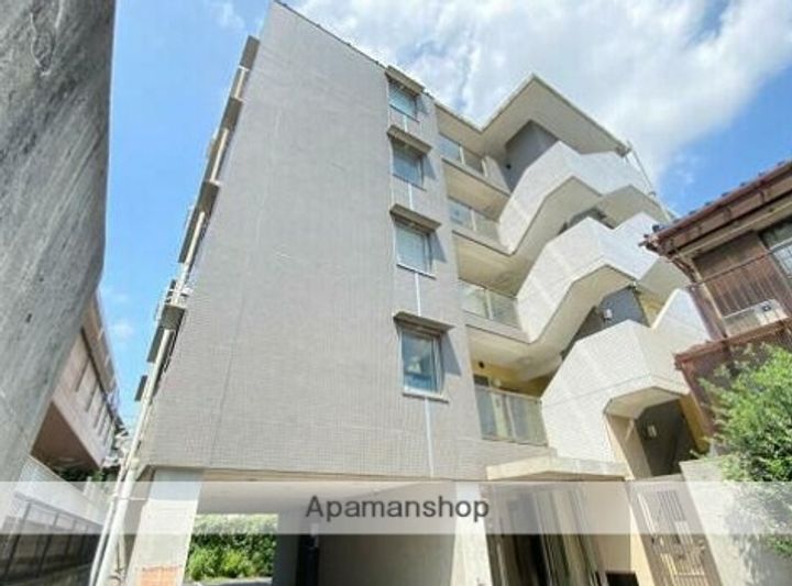 東京都中野区中央5丁目の賃貸マンションの外観