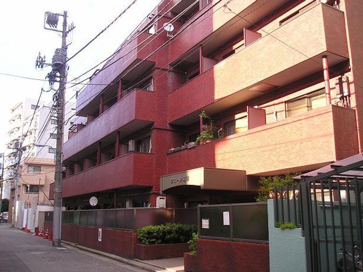 東京都杉並区荻窪5丁目の賃貸マンションの外観