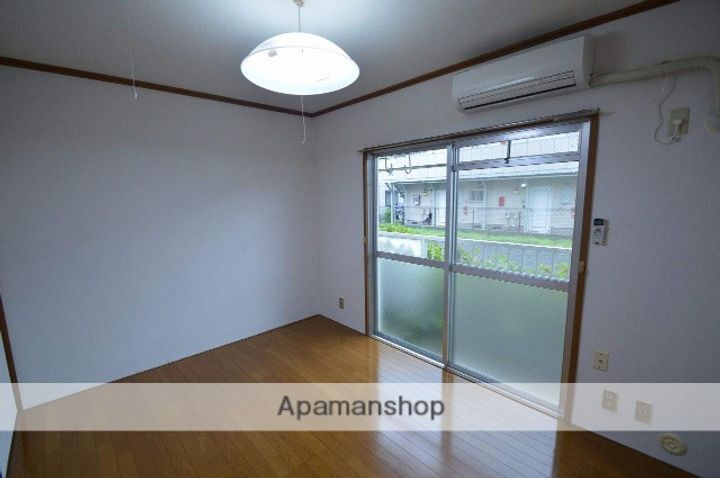 メゾン・バン・ベールの居間