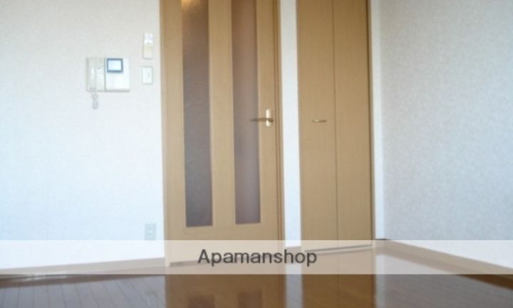 東京都小金井市本町2丁目の賃貸マンションの居間