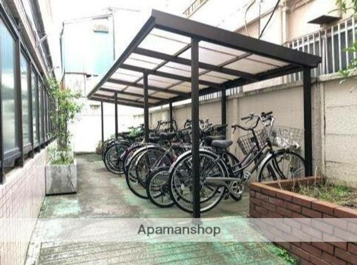 東京都武蔵野市中町3丁目の賃貸マンションの外観