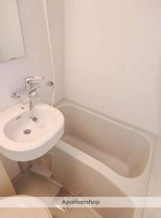 東京都武蔵野市西久保2丁目の賃貸マンションの風呂