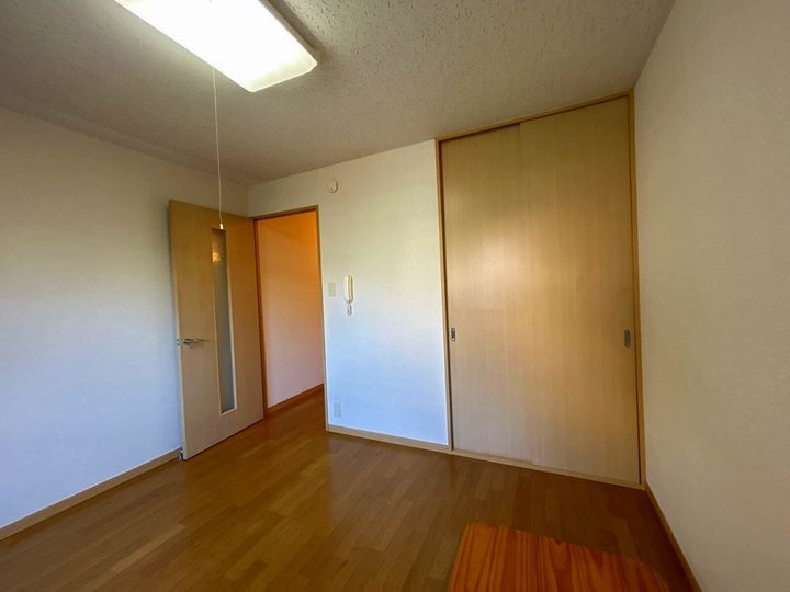 レオパレスMIWAの居間