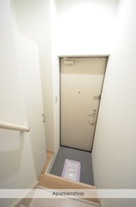 キングハウス桜上水の玄関