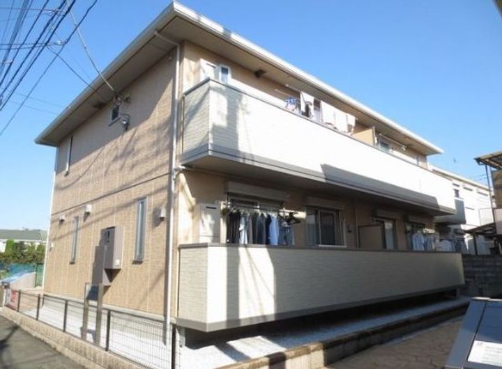 サンク モンタニア B棟の外観