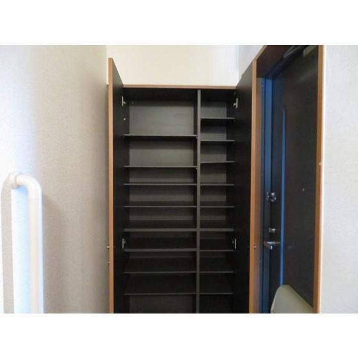 東京都西東京市保谷町2丁目の賃貸マンションの玄関