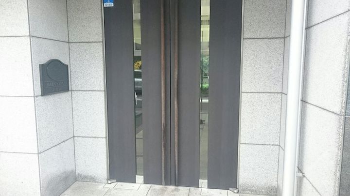 東京都杉並区上高井戸3丁目の賃貸マンションの外観