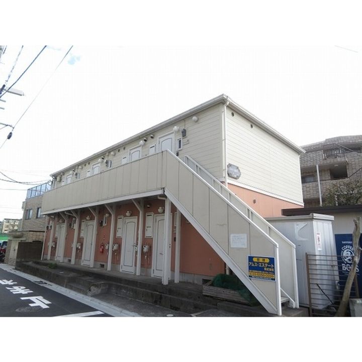 東京都世田谷区鎌田2丁目の賃貸アパートの外観