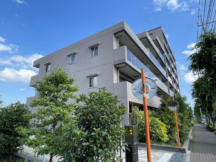 東京都小金井市東町4丁目の賃貸マンションの外観