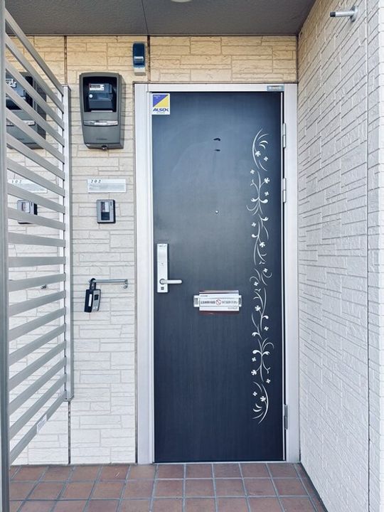 サンク モンタニア B棟の玄関