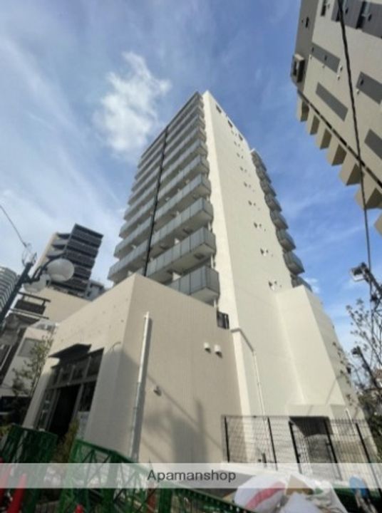 クレストコート東中野の外観