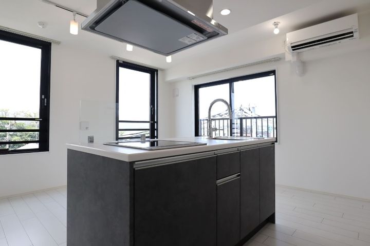 東京都中野区大和町1丁目の賃貸マンションの内装