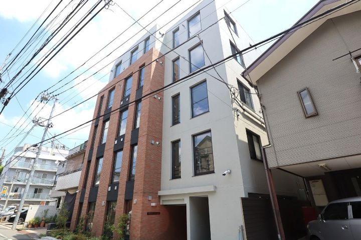 東京都中野区大和町1丁目の賃貸マンションの外観