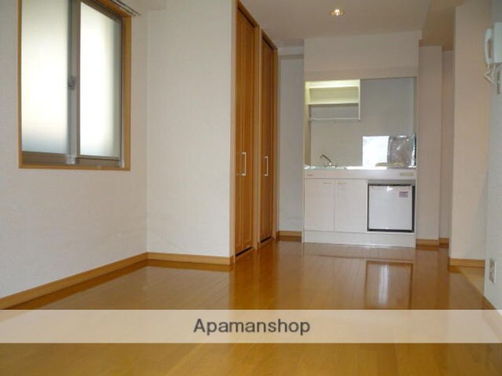 東京都目黒区下目黒2丁目の賃貸マンションの居間