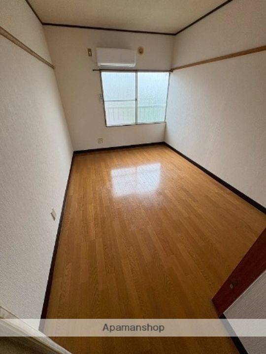 パールハイツの居間