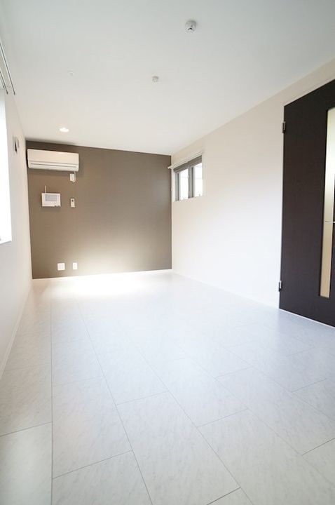 東京都目黒区柿の木坂1丁目の賃貸アパートの居間