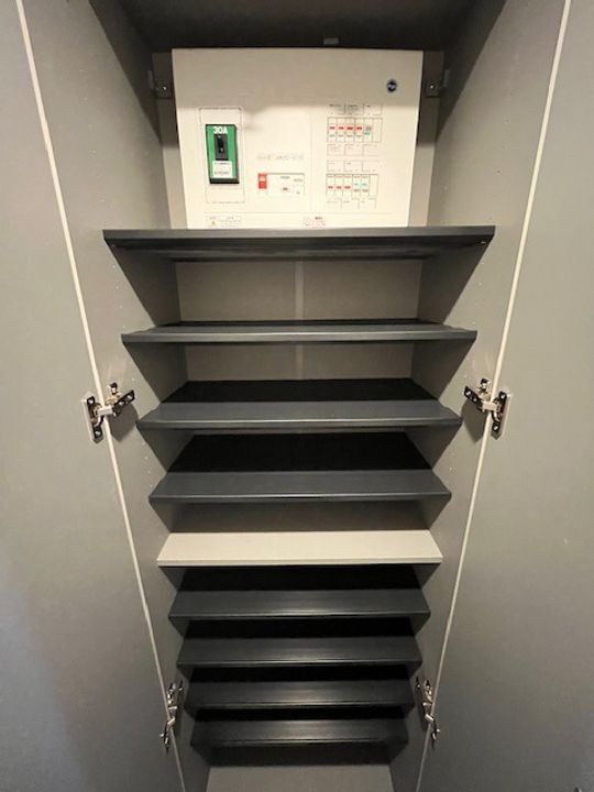 レジディア笹塚の玄関