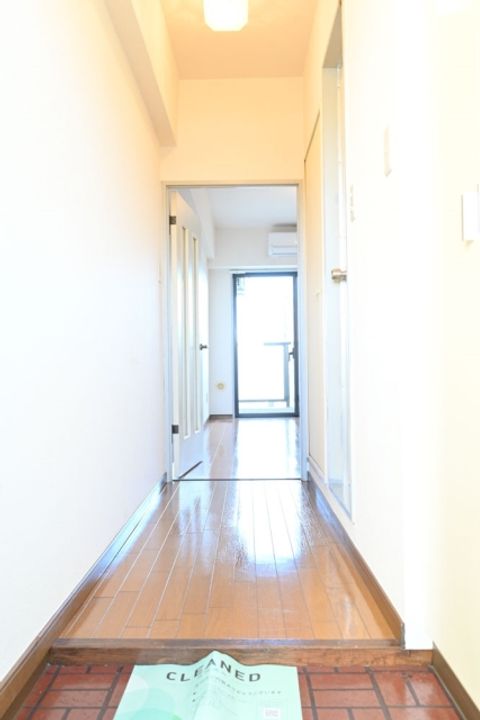 東京都世田谷区代田4丁目の賃貸マンションの玄関