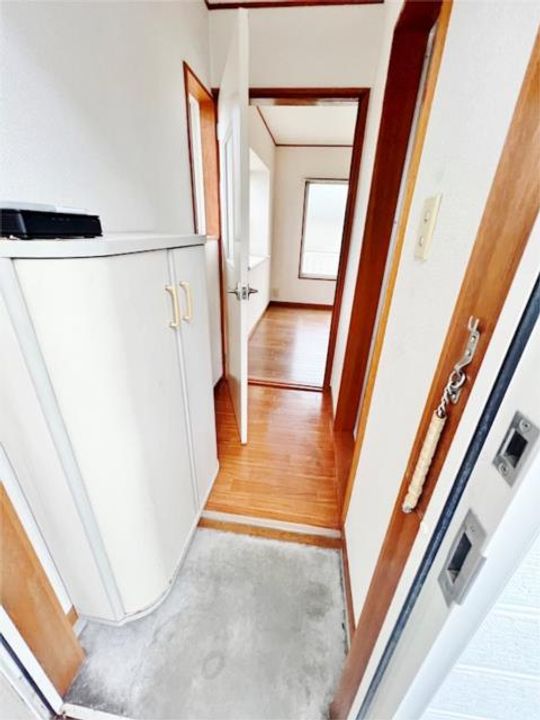 グランドール調布の玄関