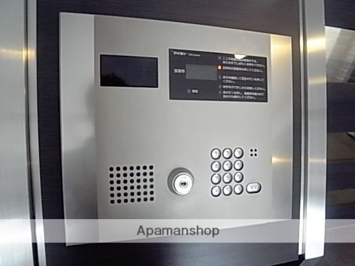 東京都渋谷区富ヶ谷2丁目の賃貸マンションの外観